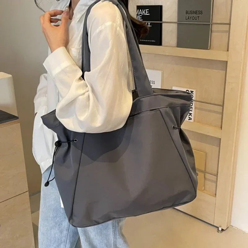 SUVETTE dark grey large capacity tote bag worn