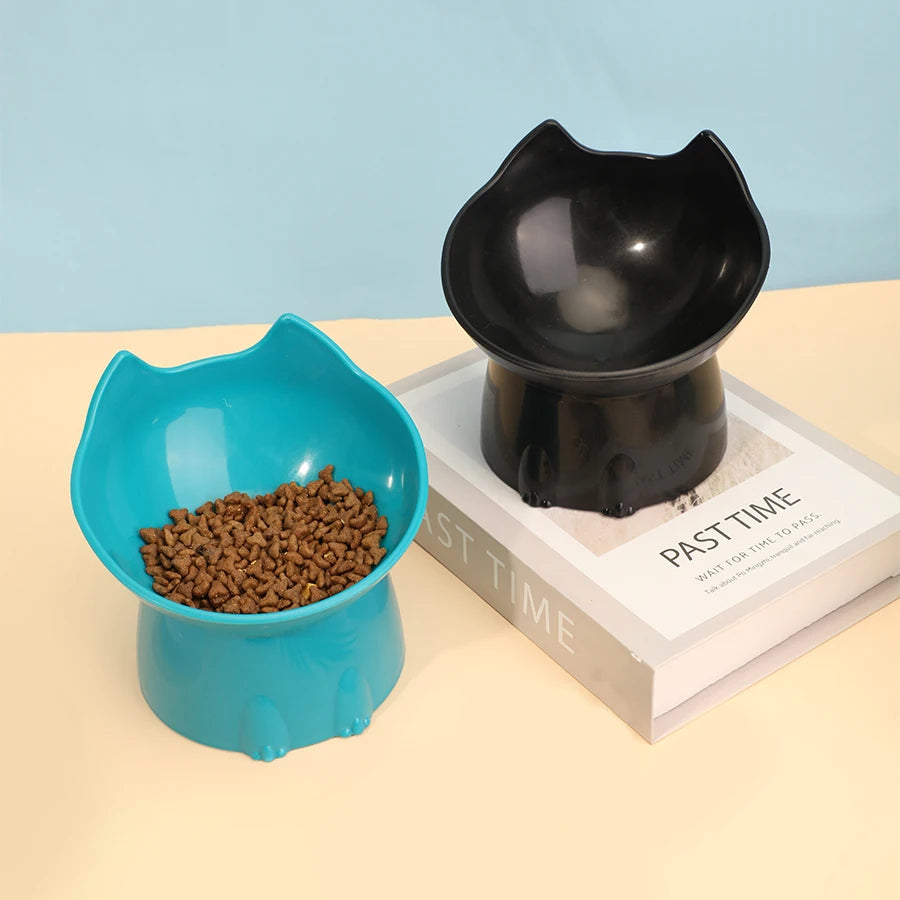 SUVETTE blue cat bowl filled with food next to black bowl